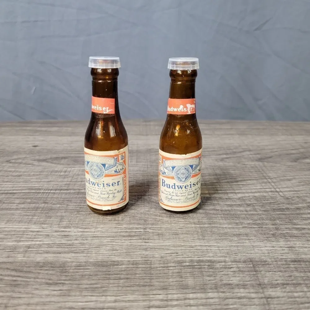 Miniature‎ Budweiser Salt and Pepper Shaker Set
